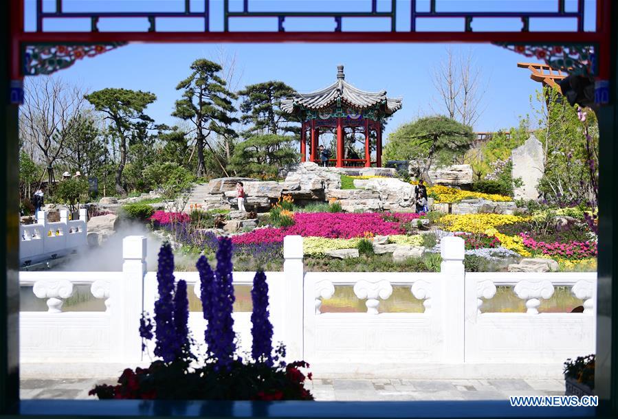 Plus de 300.000 visiteurs  l'exposition horticole de Beijing durant les vacances de la fte du Travail